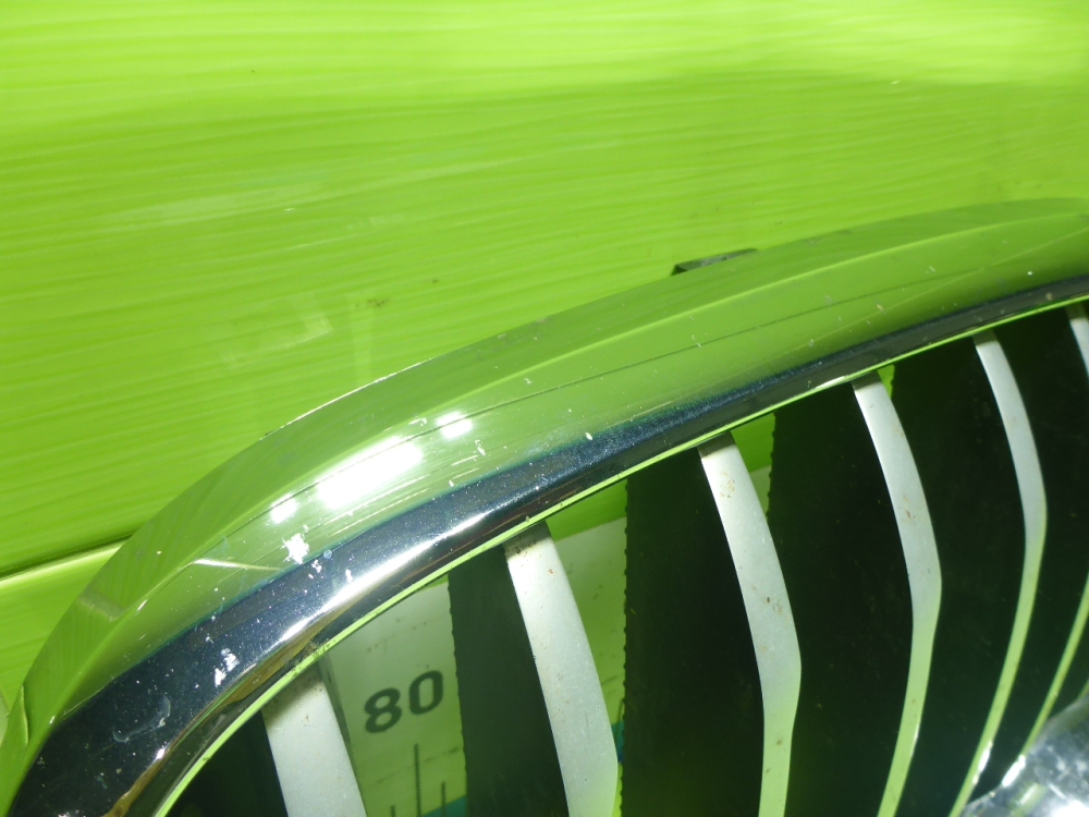 Решетка радиатора правая