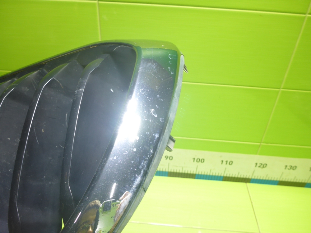 Решетка радиатора правая