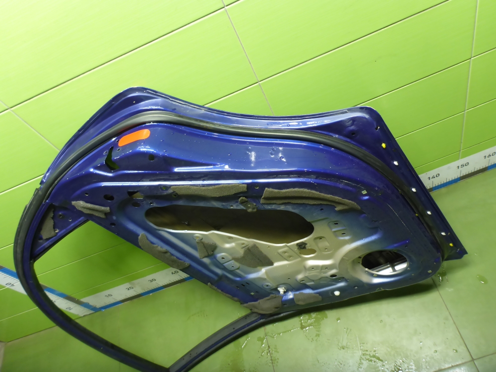 Дверь задняя правая