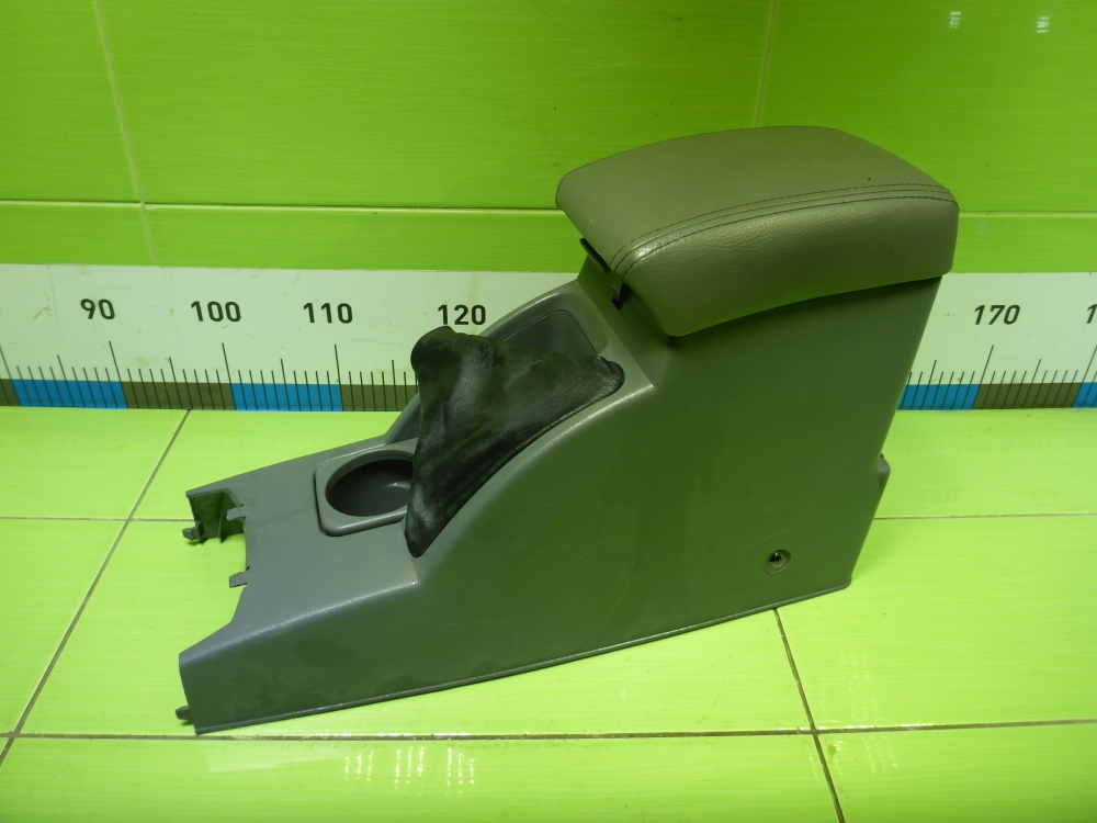 Подлокотник