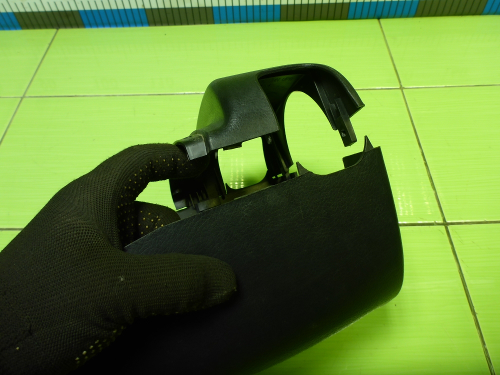 Кожух рулевой колонки