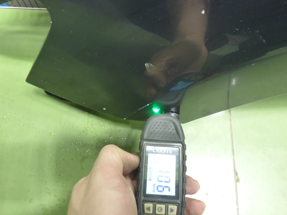 Крыло переднее левое