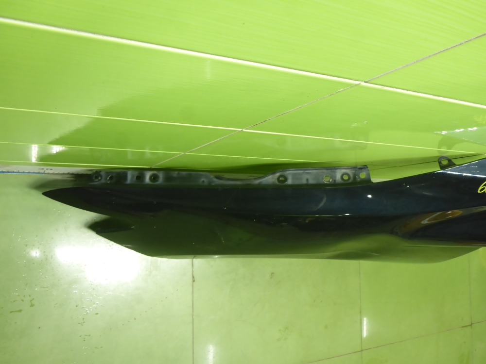 Крыло переднее левое