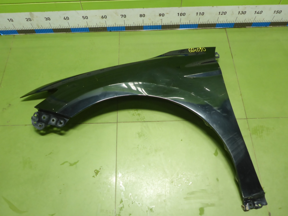 Крыло переднее левое