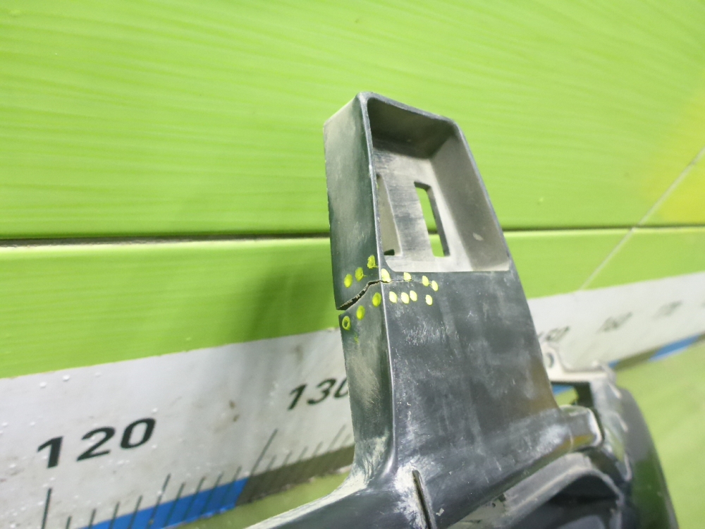 Решетка в бампер центральная