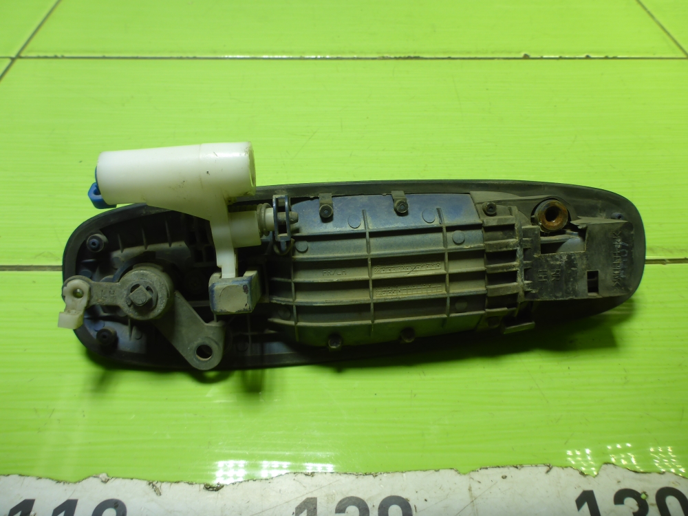 Ручка двери передней наружная левая