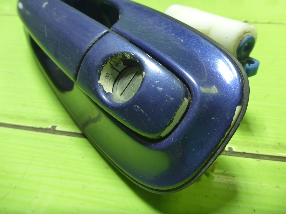 Ручка двери передней наружная левая