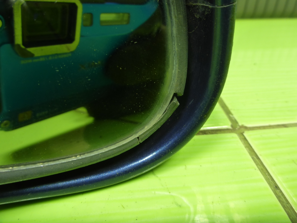 Зеркало правое электрическое