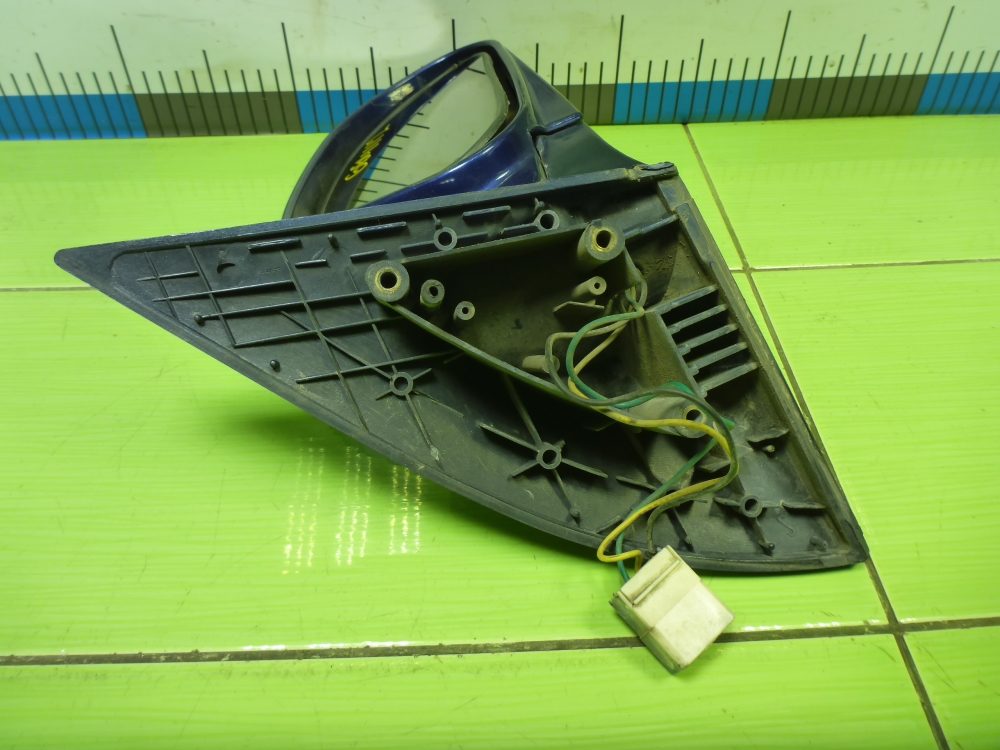 Зеркало правое электрическое