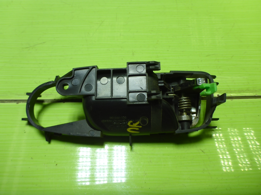 Ручка двери передней внутренняя правая