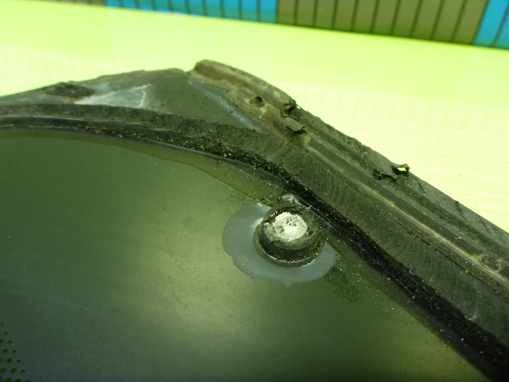 Стекло кузовное глухое правое