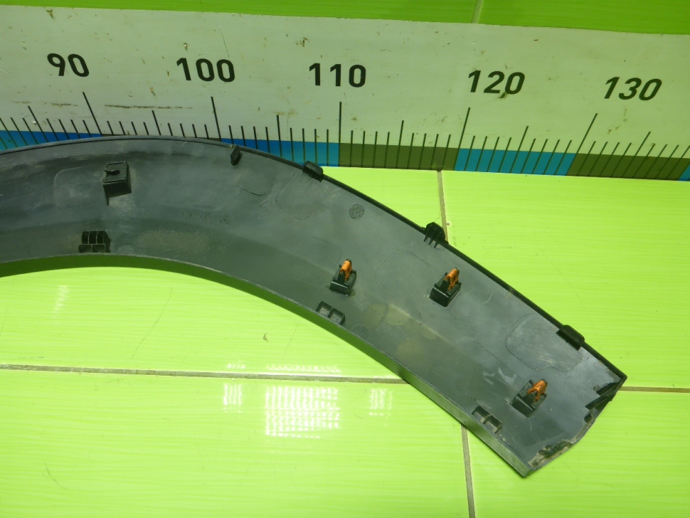 Накладка заднего крыла правого