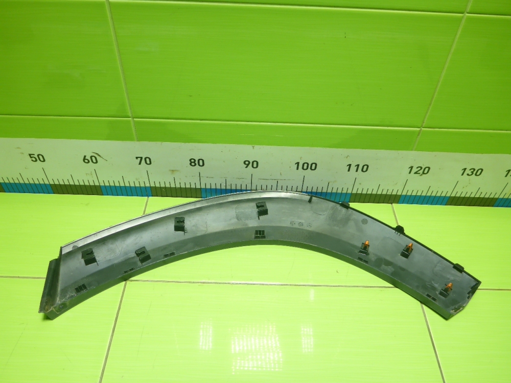 Накладка заднего крыла правого