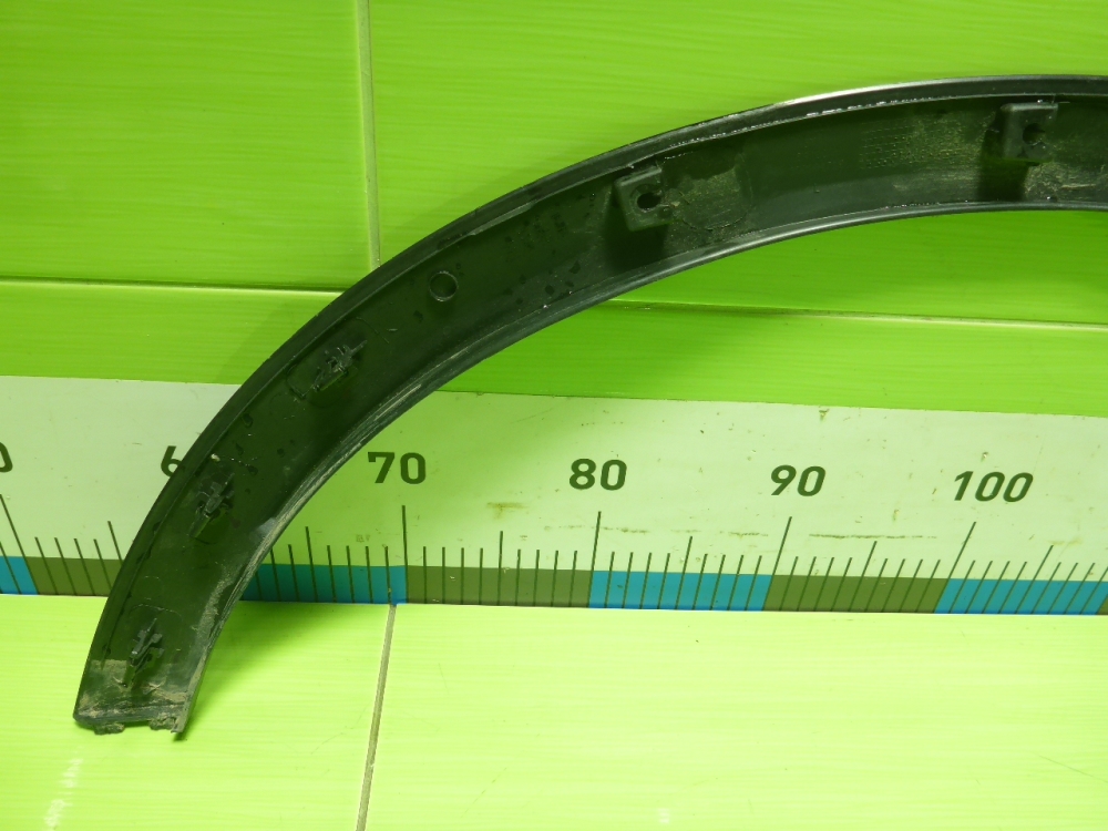 Накладка заднего крыла левого