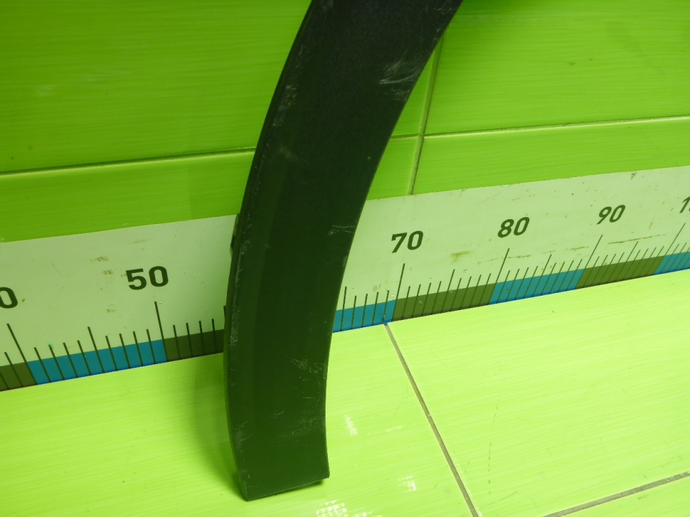 Накладка переднего крыла левого