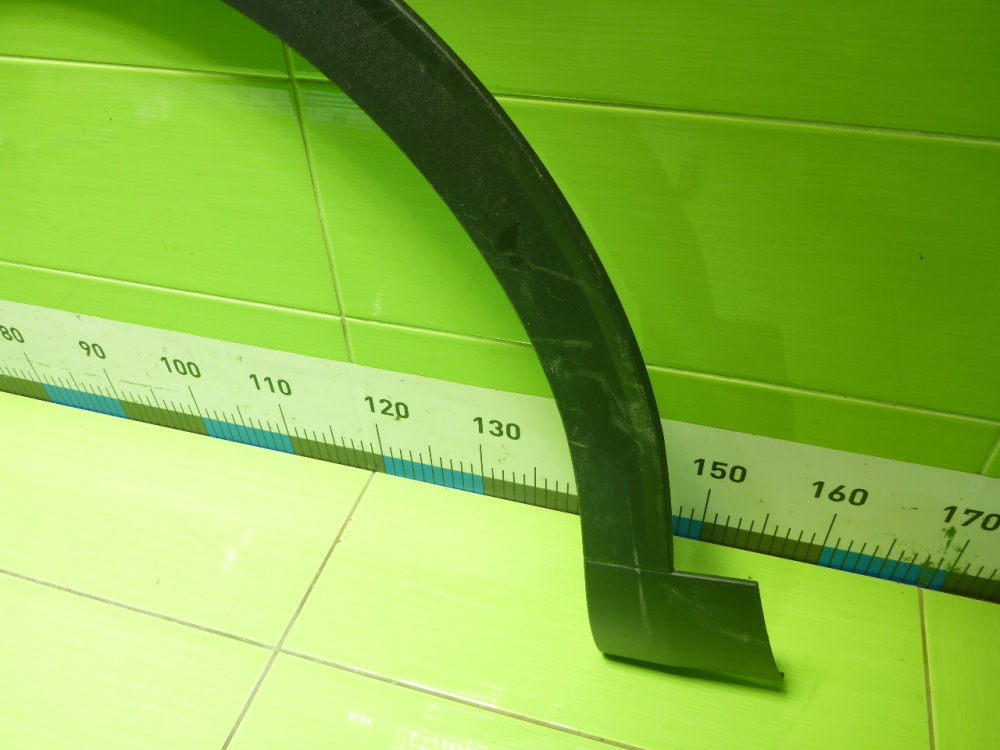 Накладка переднего крыла левого