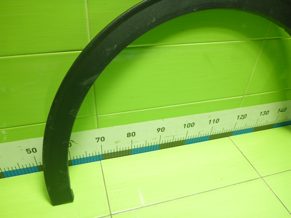 Накладка переднего крыла левого