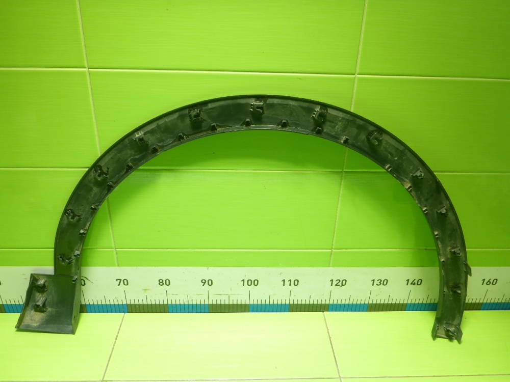 Накладка переднего крыла левого