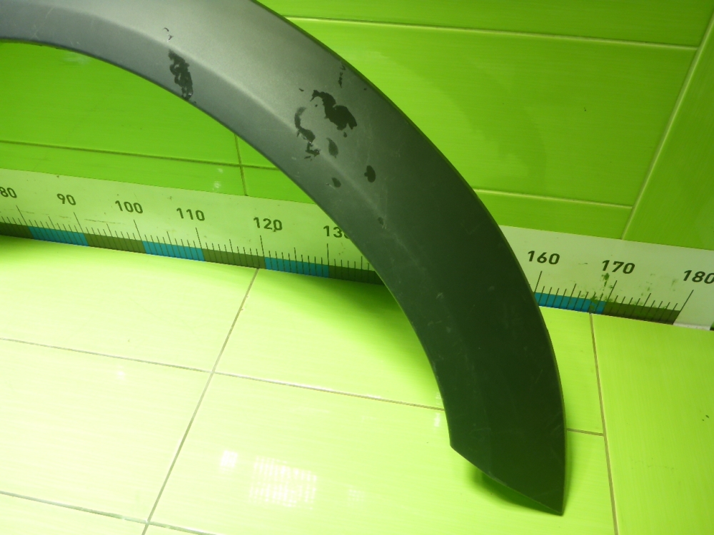 Накладка переднего крыла правого