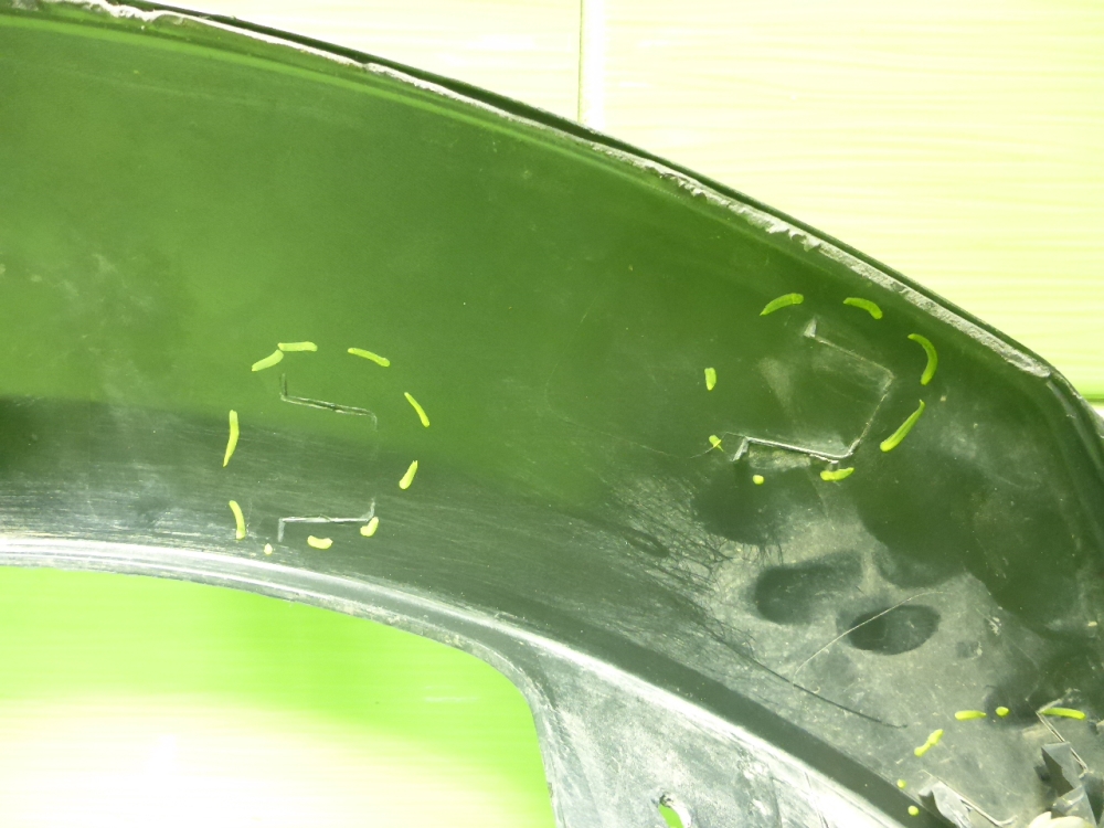 Накладка переднего крыла правого