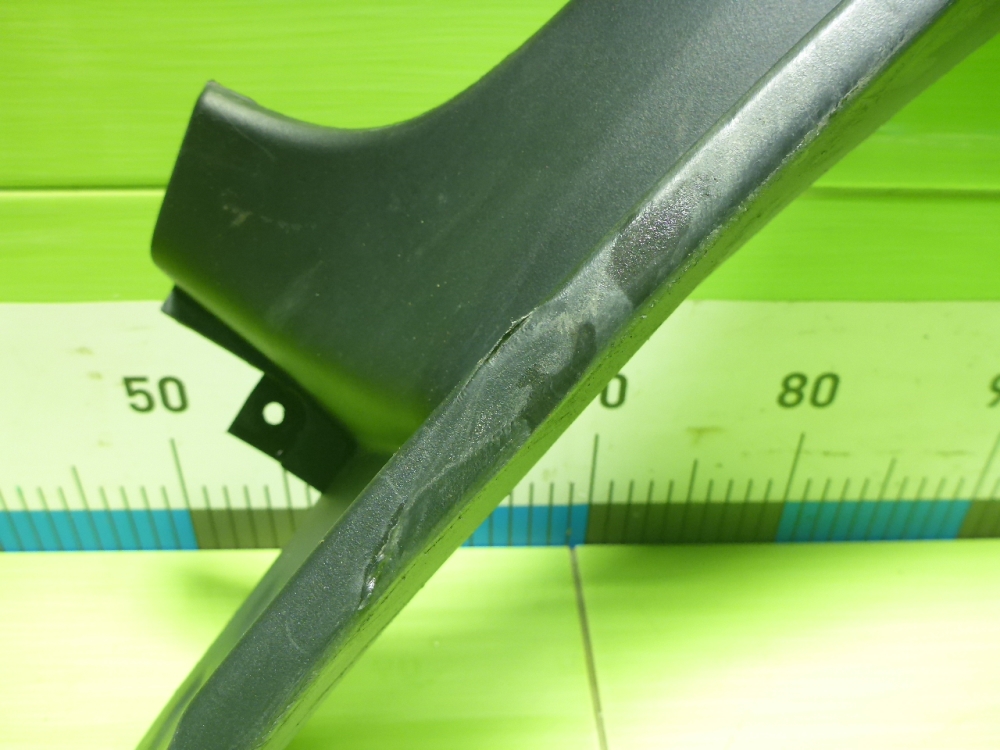 Накладка переднего крыла правого