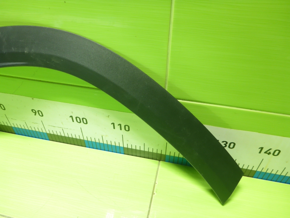 Накладка заднего крыла правого