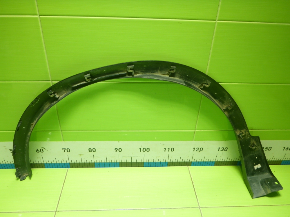 Накладка переднего крыла правого