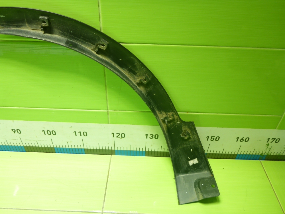 Накладка переднего крыла правого