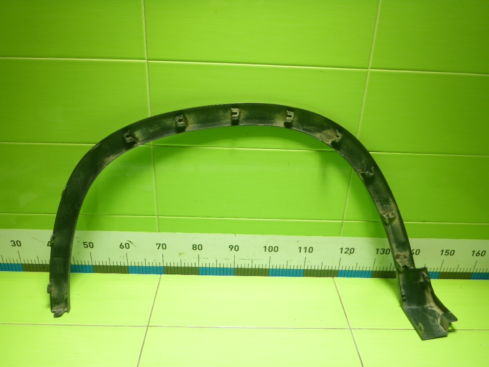 Накладка переднего крыла правого