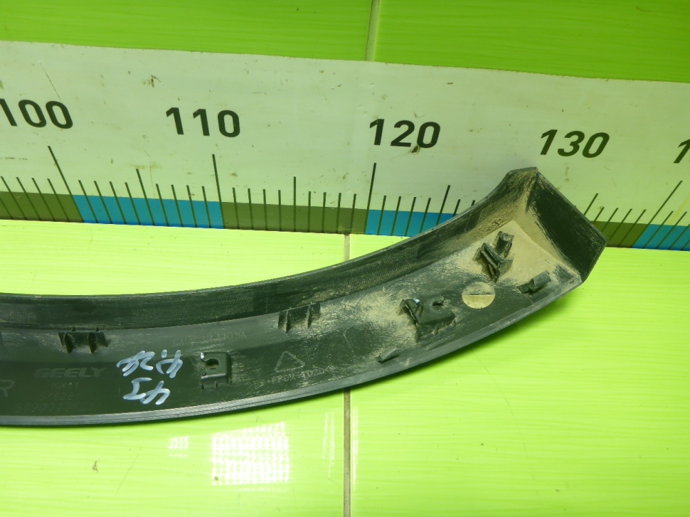 Накладка двери задней правой