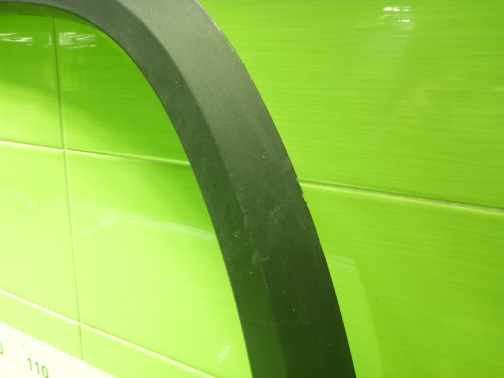 Накладка переднего крыла правого