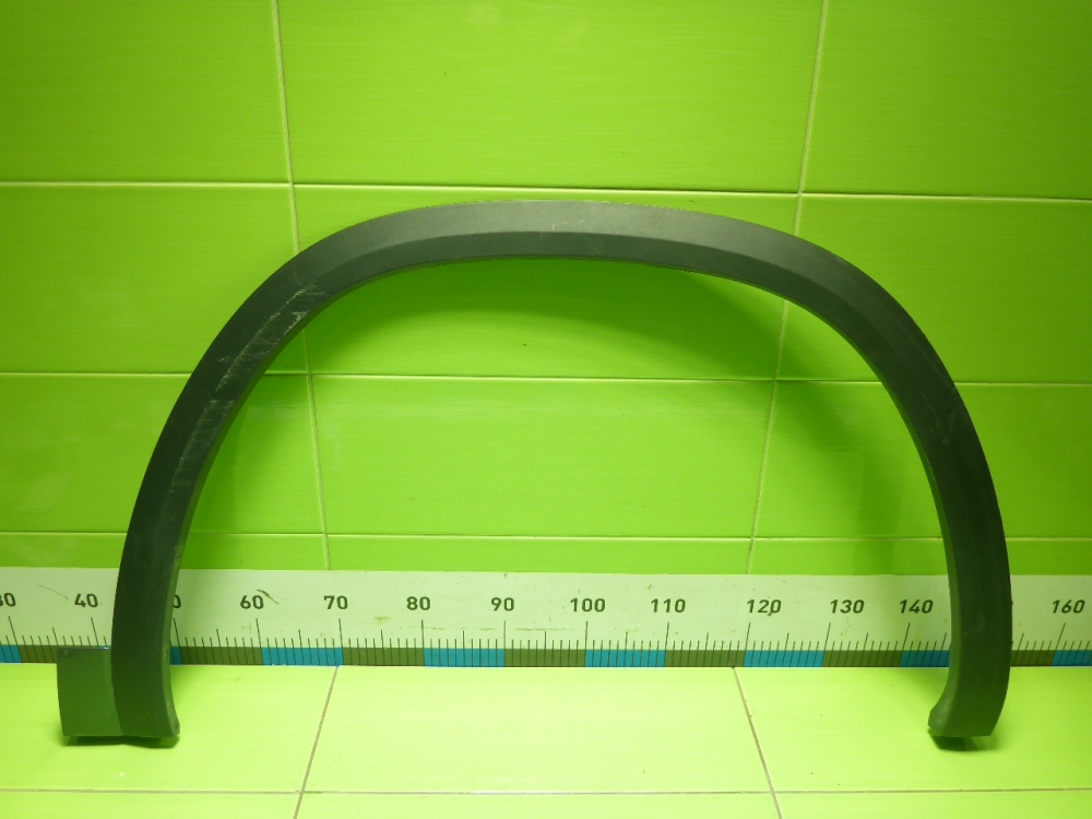 Накладка переднего крыла правого