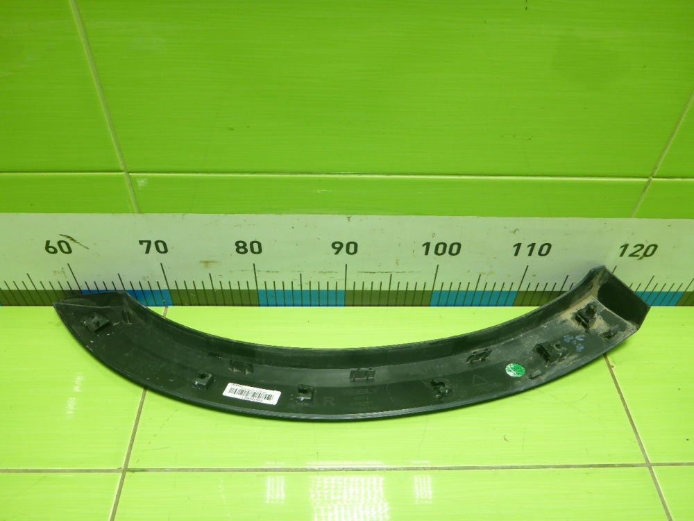 Накладка двери задней правой