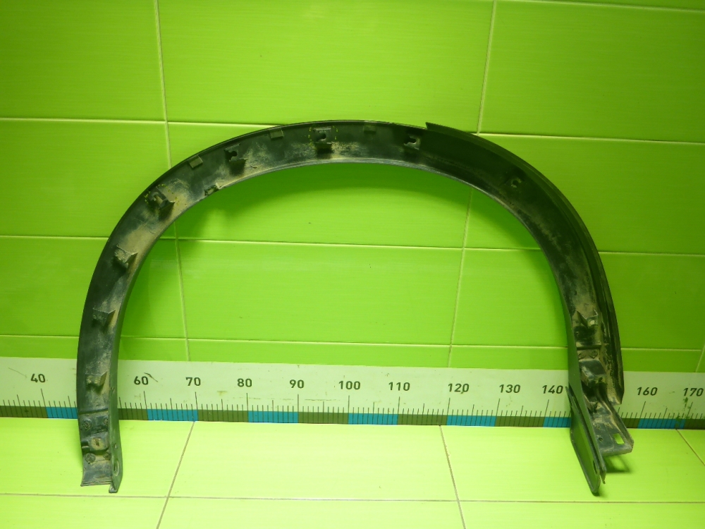 Накладка заднего крыла левого