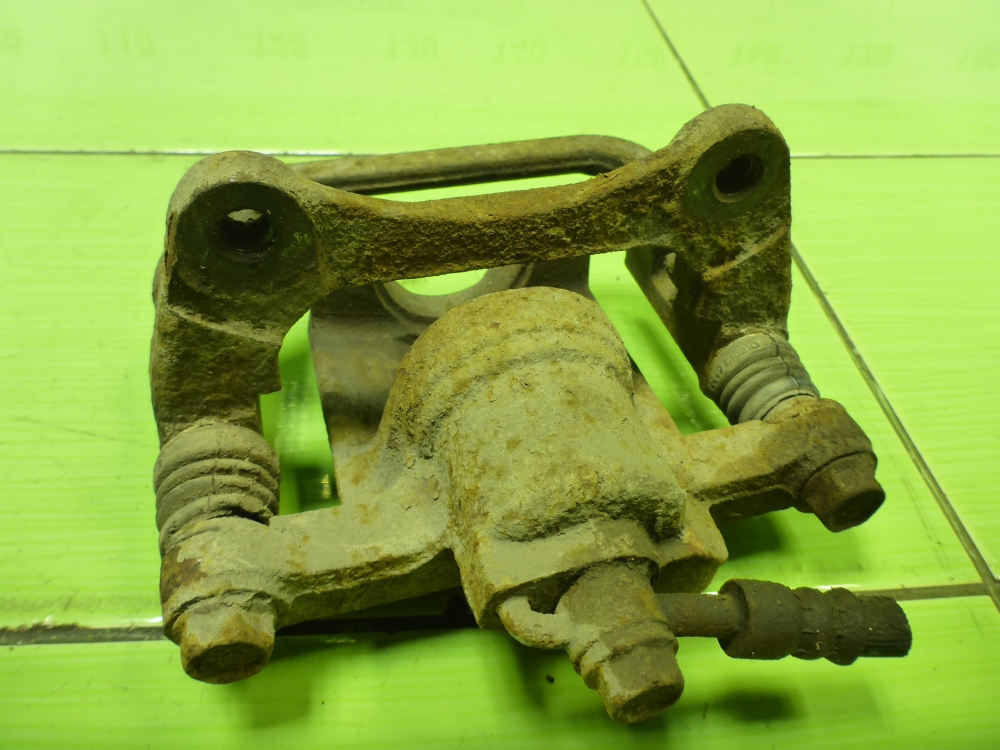 Суппорт задний правый