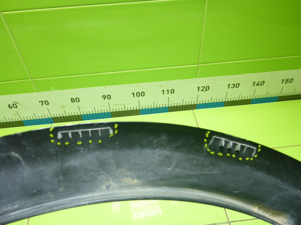 Накладка заднего крыла правого