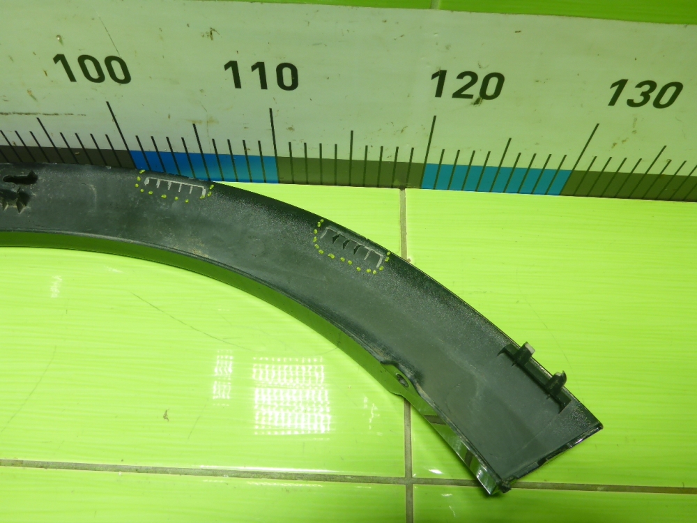 Накладка заднего крыла правого