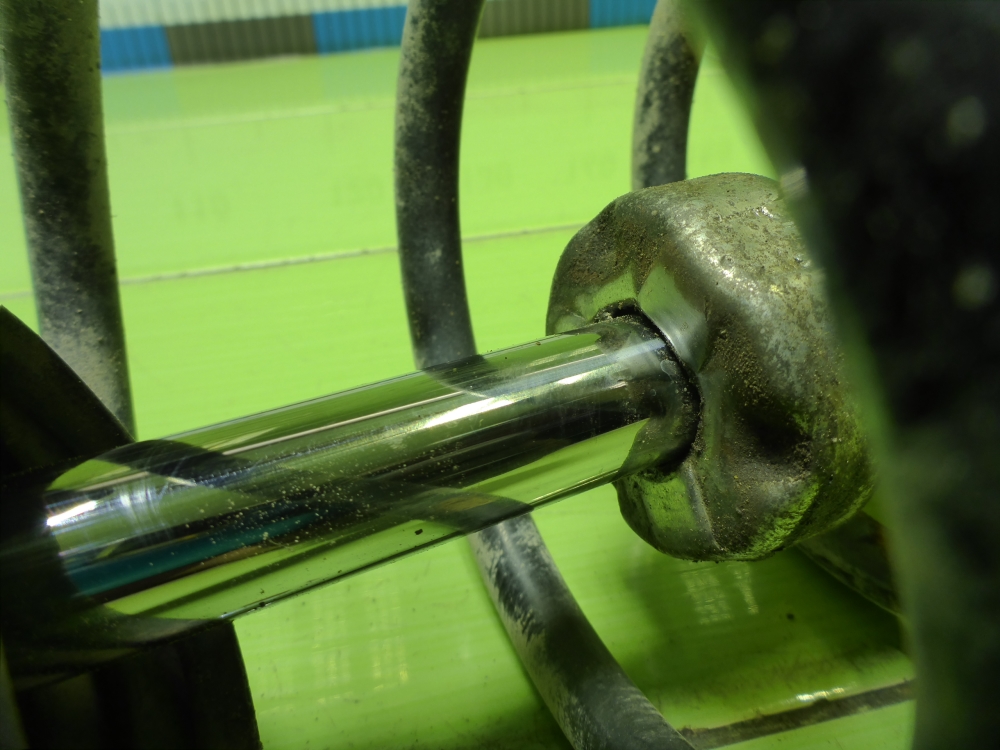 Амортизатор задний правый