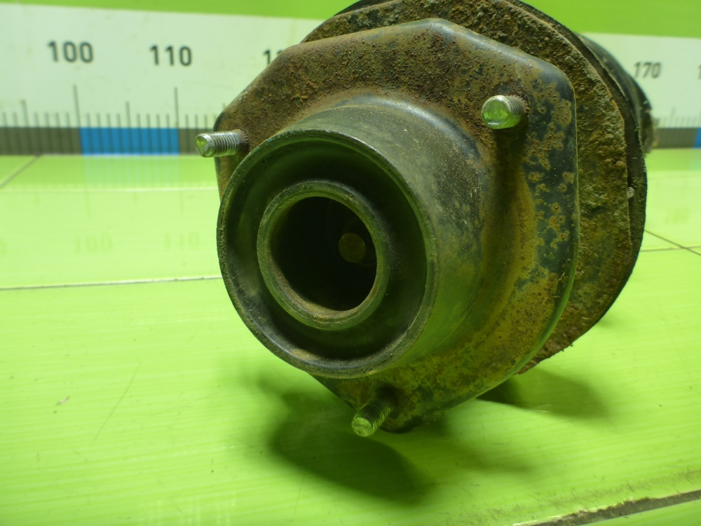 Амортизатор задний правый