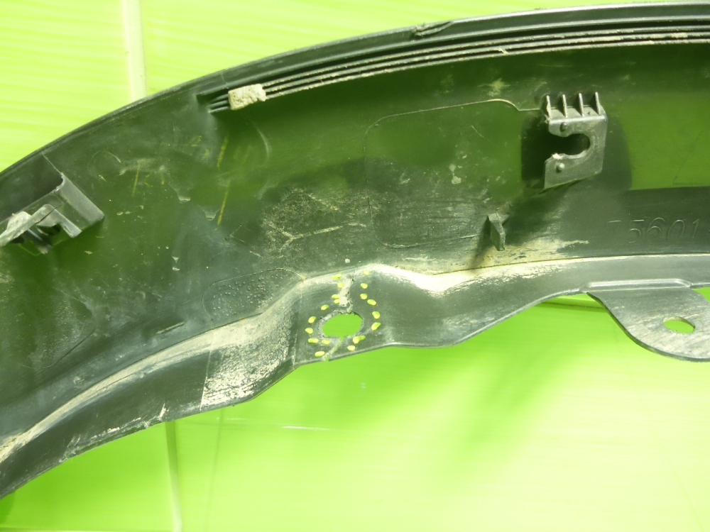 Накладка переднего крыла правого