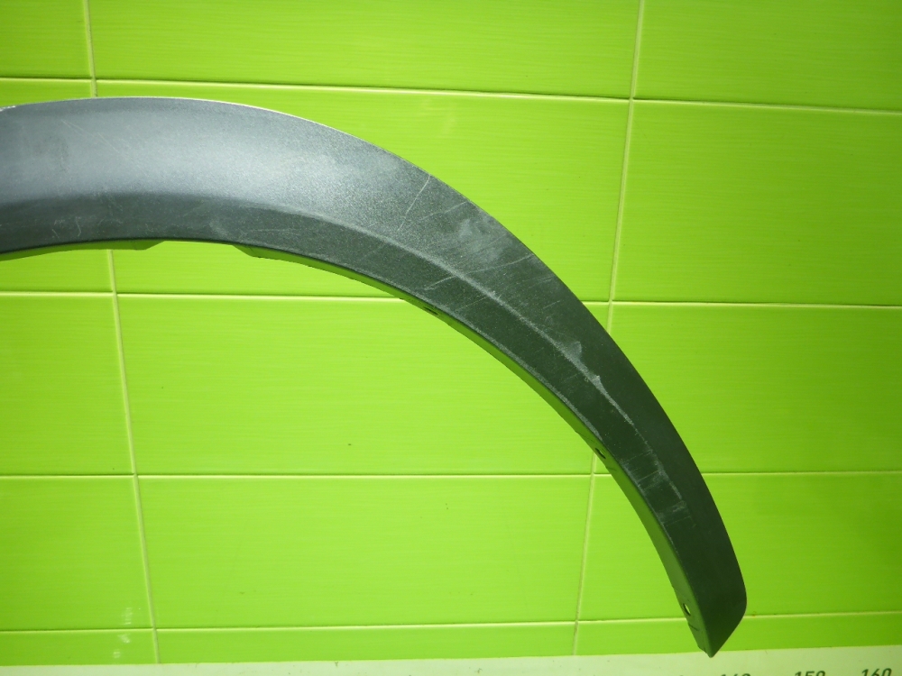 Накладка переднего крыла правого