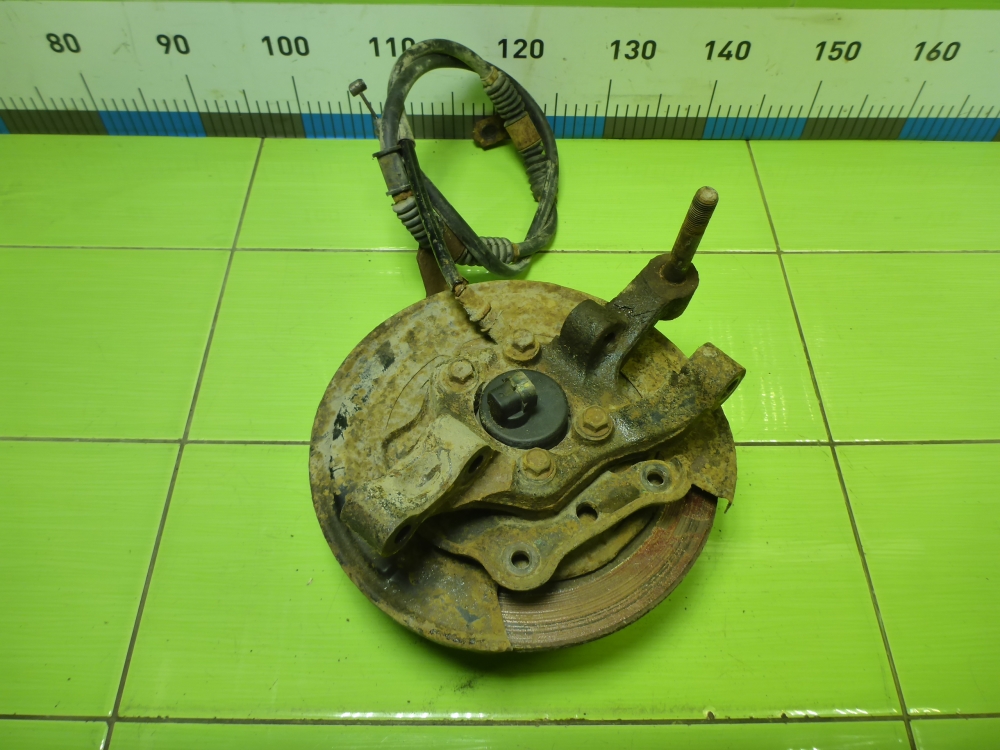 Кулак поворотный задний левый