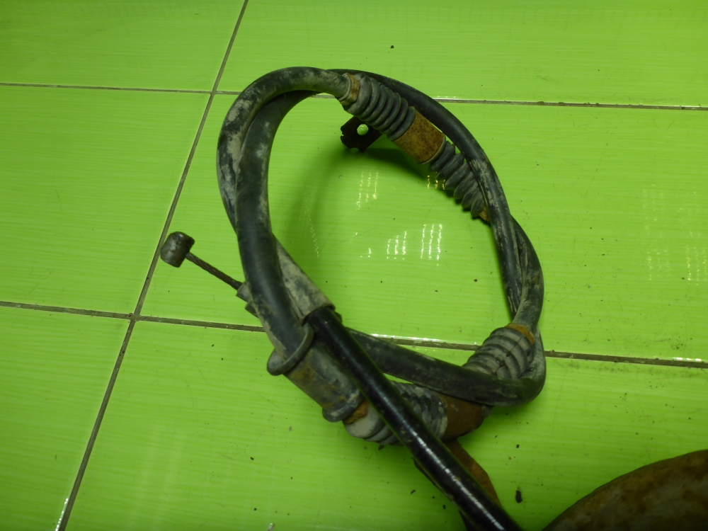 Кулак поворотный задний левый