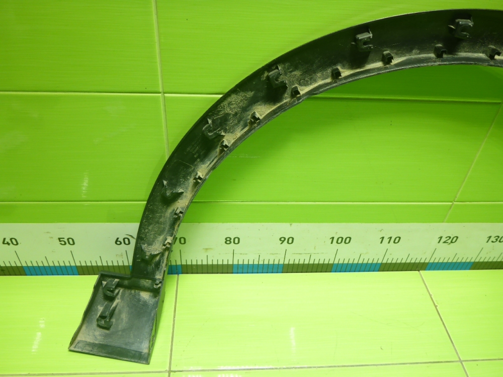 Накладка переднего крыла левого