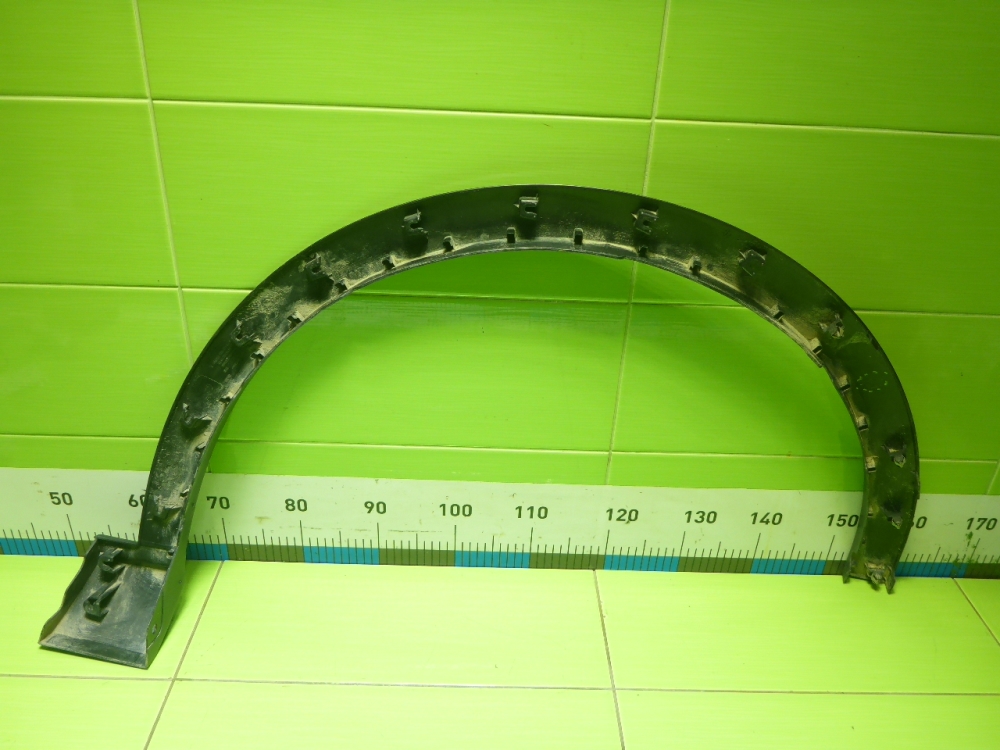 Накладка переднего крыла левого