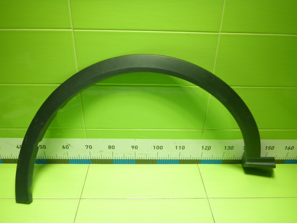 Накладка переднего крыла левого