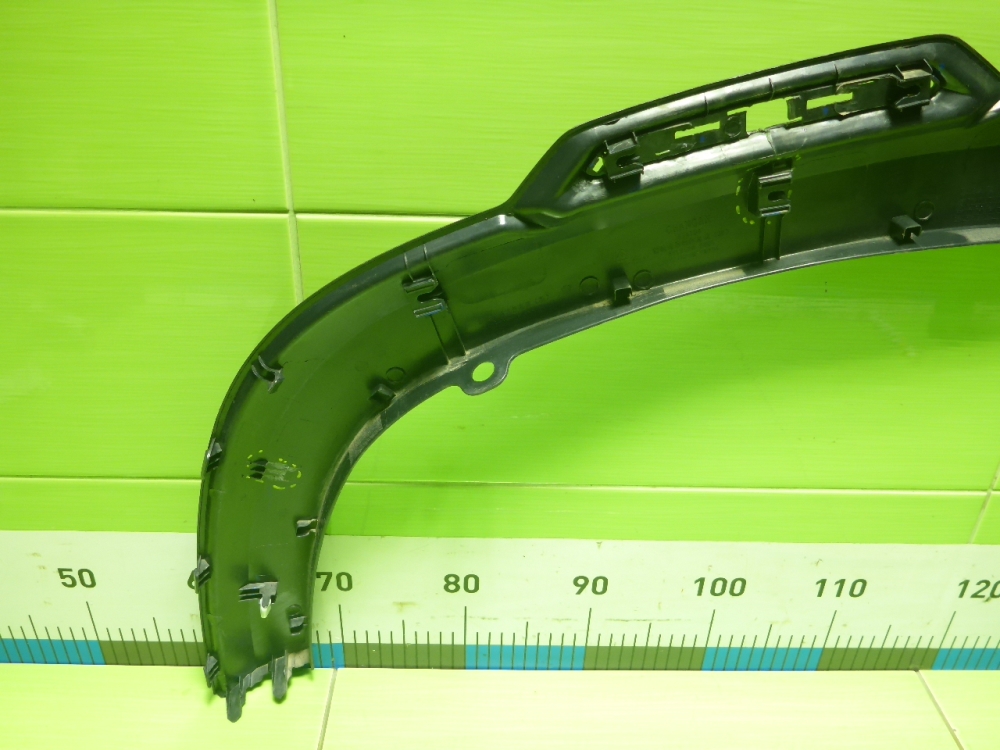 Накладка переднего крыла правого