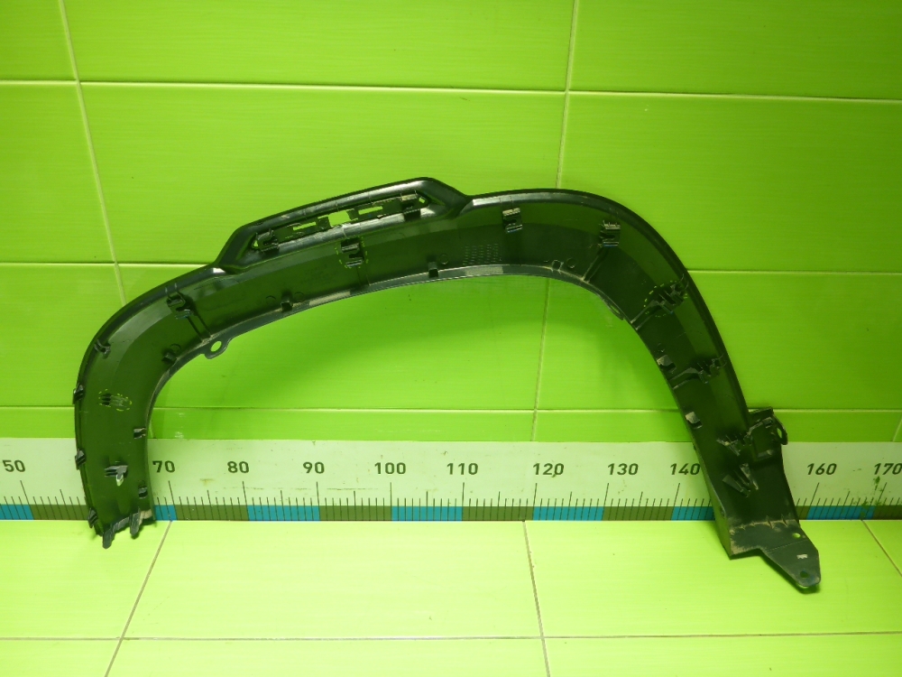 Накладка переднего крыла правого