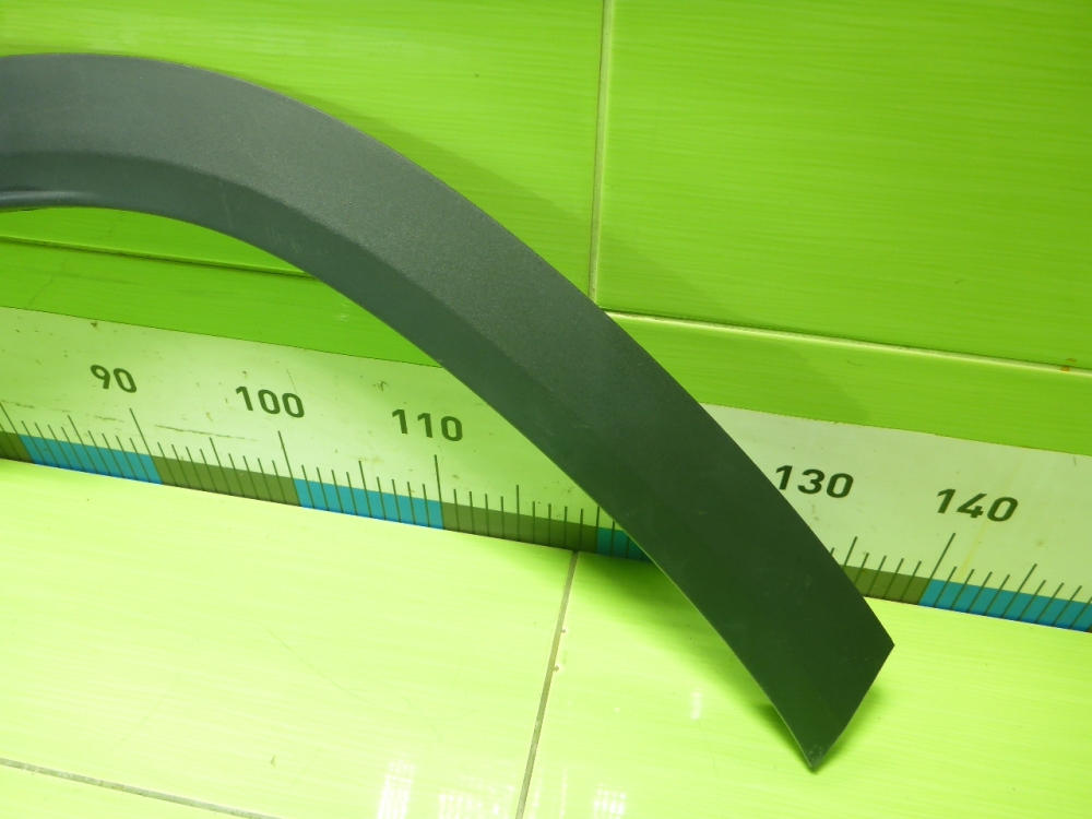 Накладка заднего крыла правого