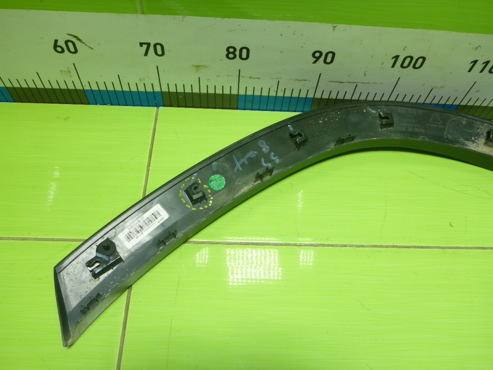 Накладка заднего крыла правого